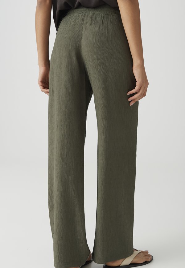 OPUS HIGH RISE LONG WIDE FIT CRINKLE