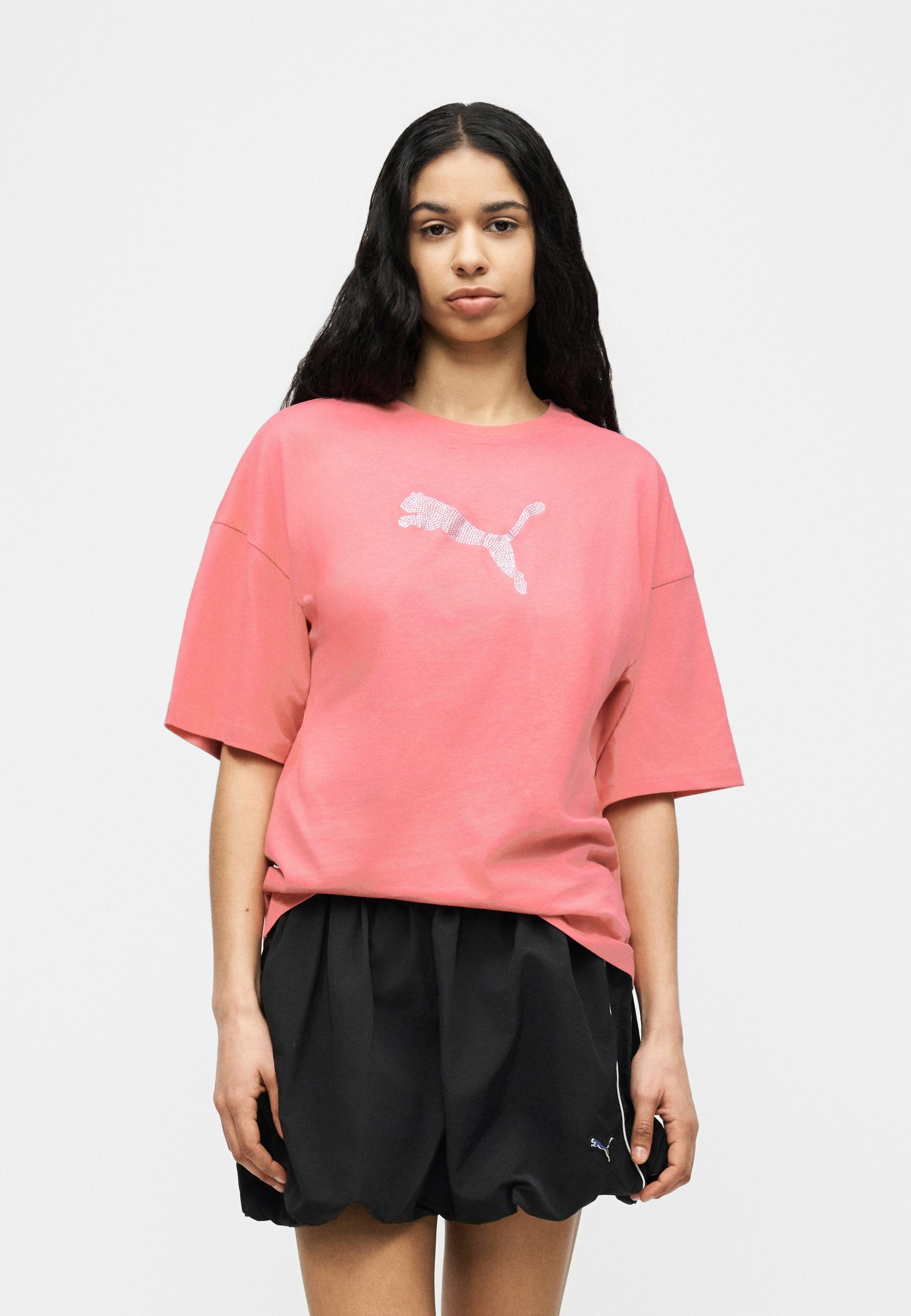 Puma ESS GRAPHICS LEO LUXE BEDAZZLED TEE