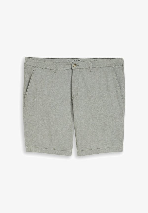 TOM TAILOR PLUS SIZE - CHINO SHORTS MIT STRETCH - Shorts - deep leaf green structure