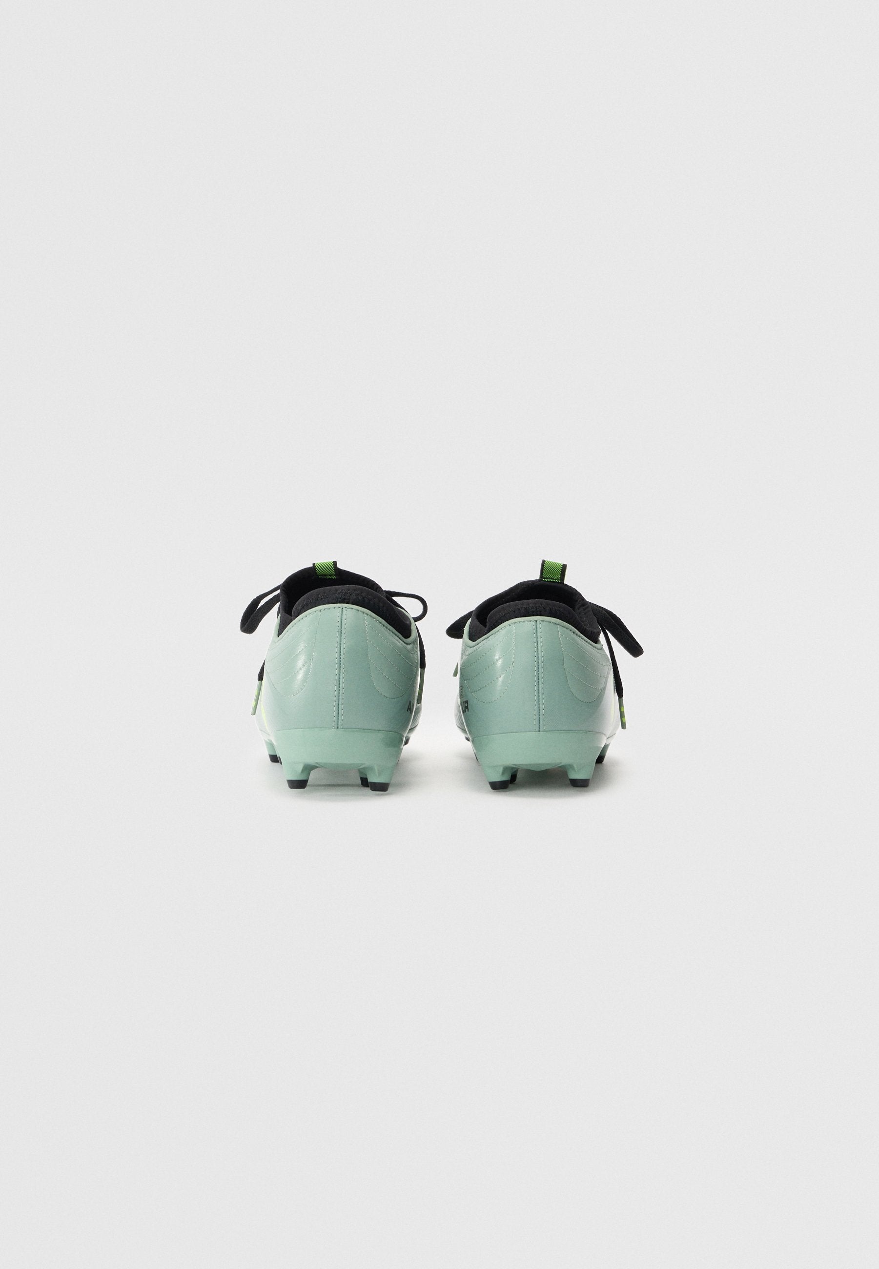 Under Armour MAGNETICO SELECT 4 FG