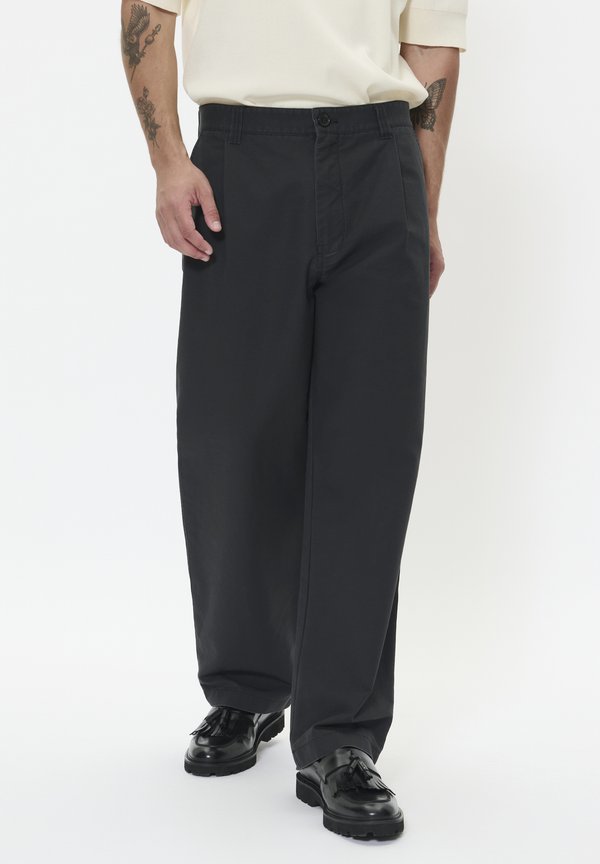 Matinique MACHINO PLEAT 73