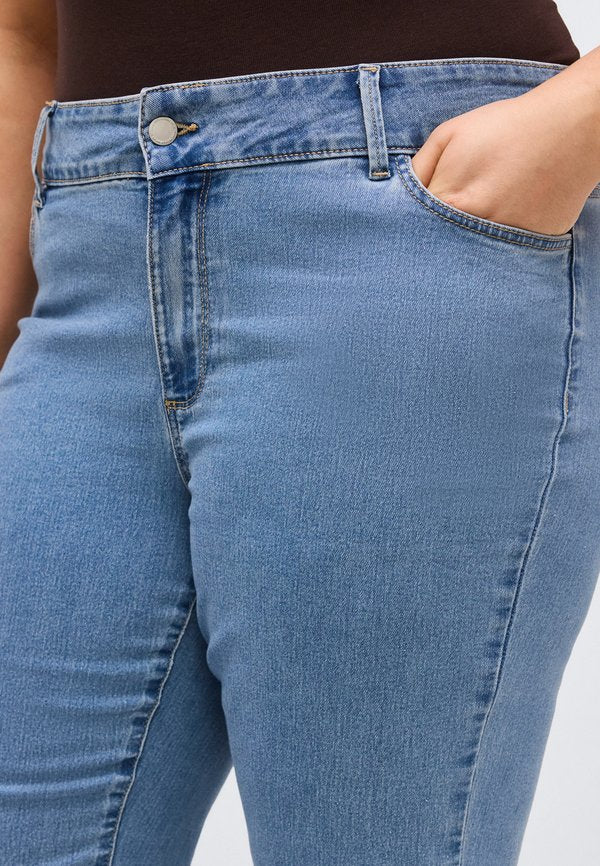 Vero Moda Curve VMCLUSIA