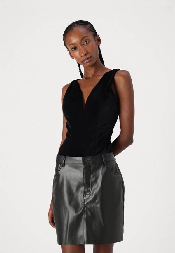 Vero Moda VMTESSA SHORT SKIRT