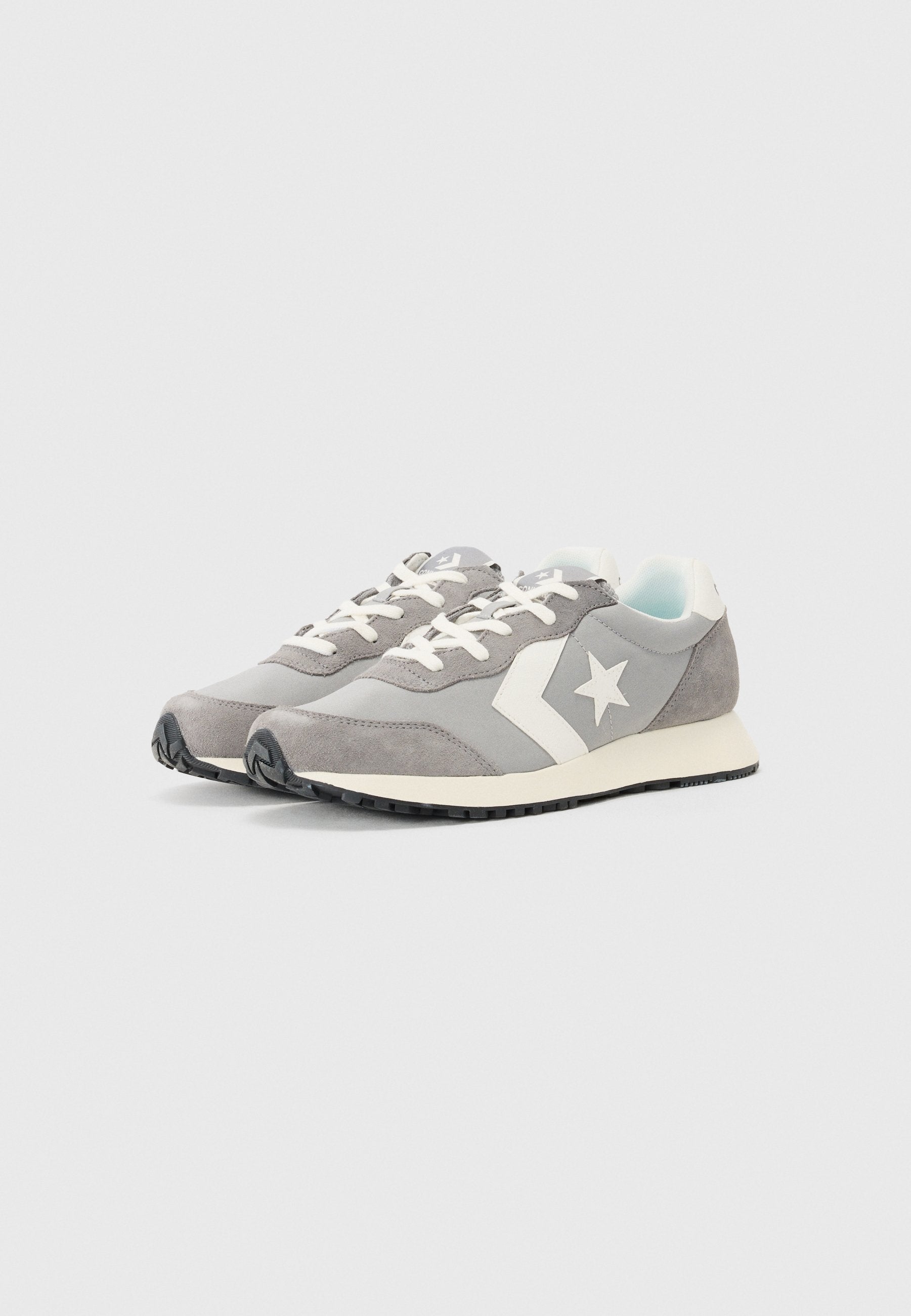 Converse OMEGA TRAINER UNISEX