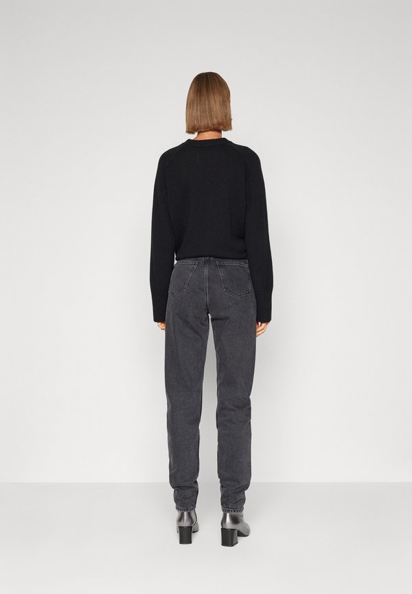 Calvin Klein Jeans MOM