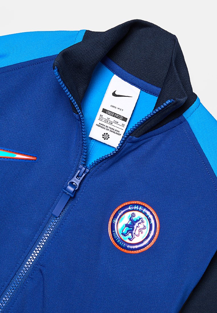 Nike Performance
