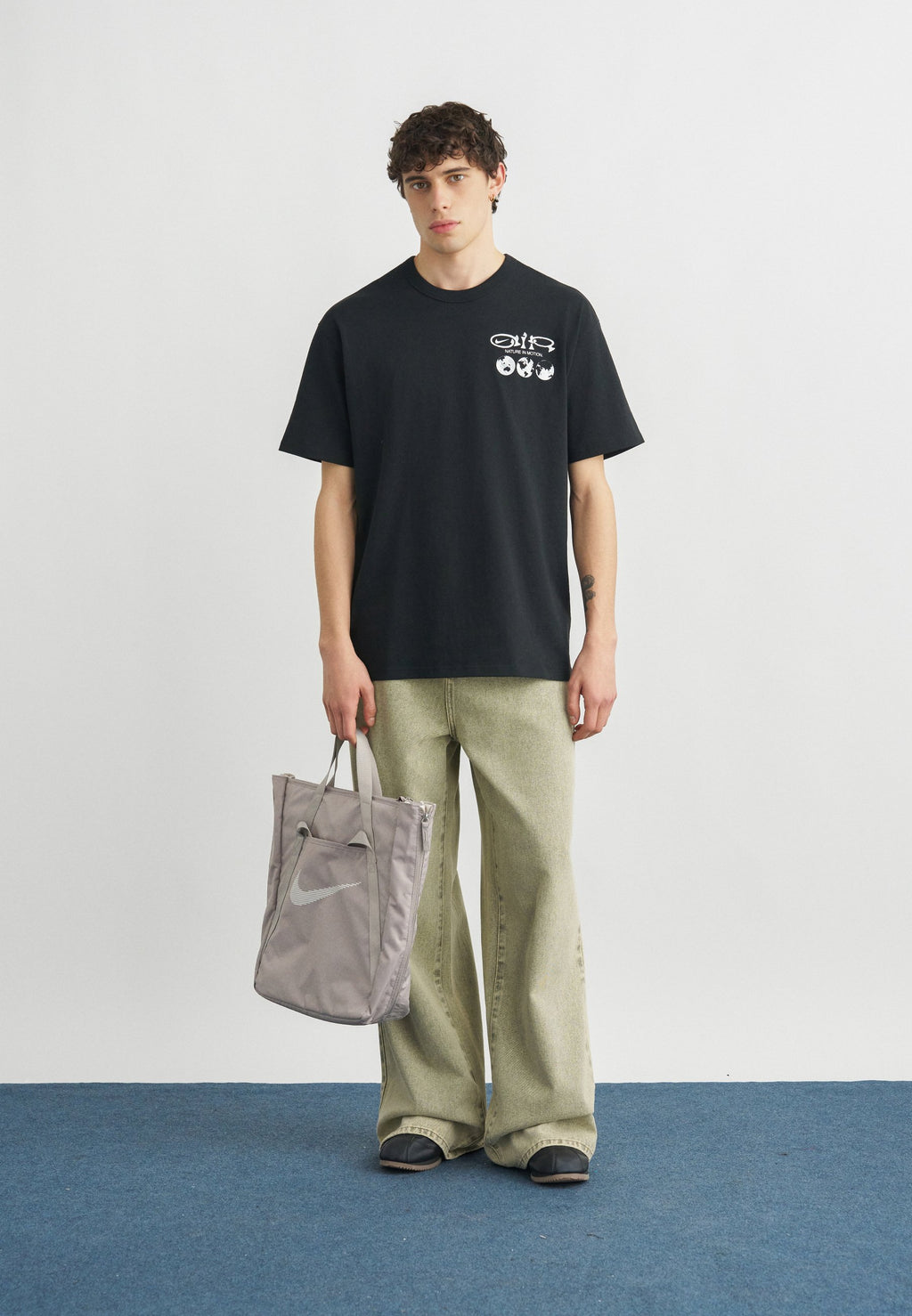 Nike Sportswear TEE PREM EARTH DAY