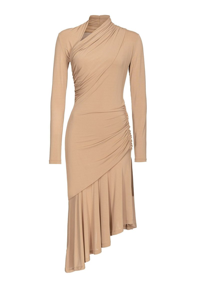 Langärmliges, asymmetrisches Kleid in hellbeige, mit drapiertem Design und geraffter Textur auf einer Seite sowie einem fließenden Saum.