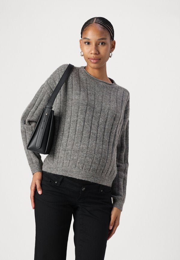 Vero Moda Maternity Knitted Regular Fit Round Neck