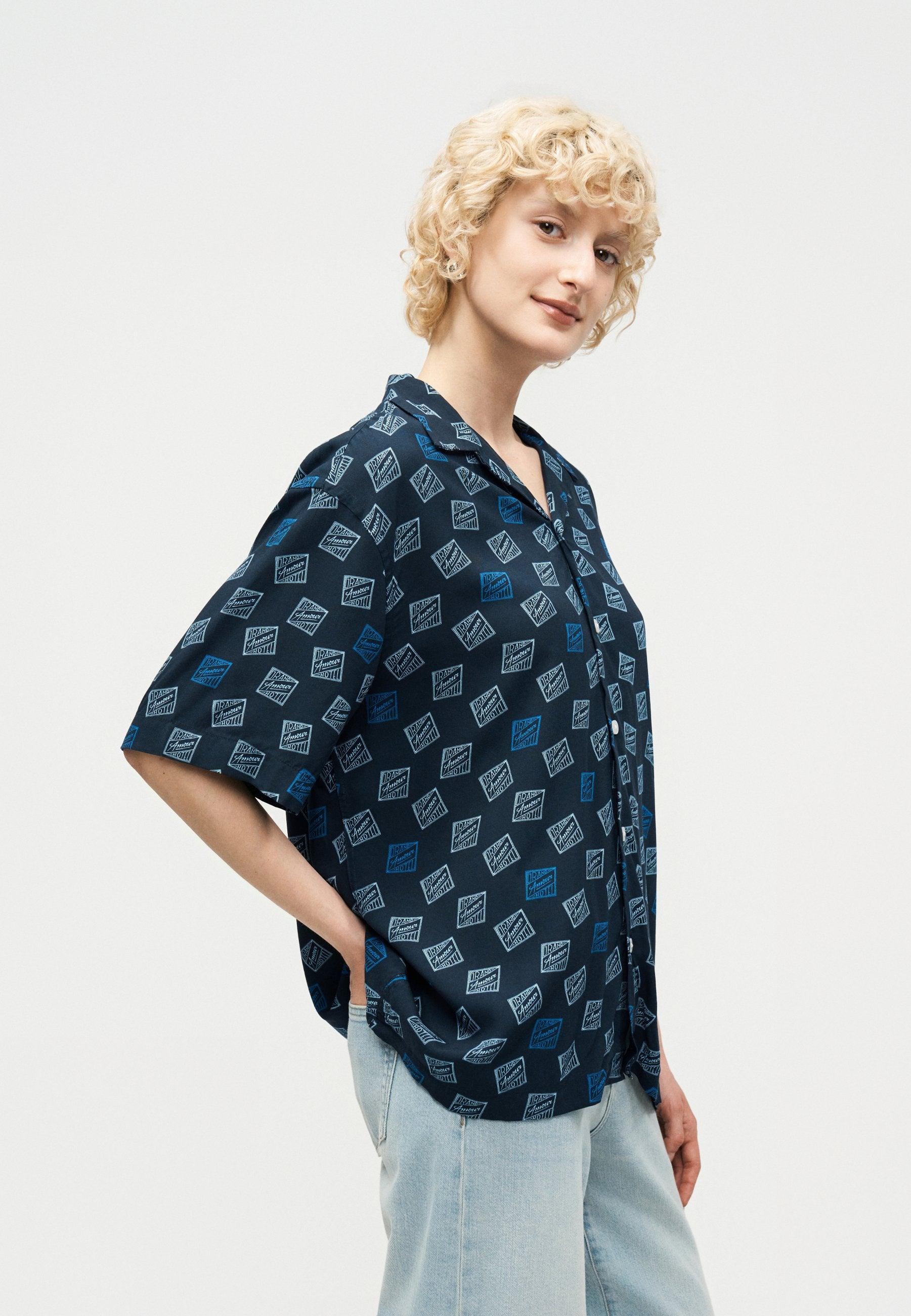 Selected SLHRLXHOTEL AMOUR STAMPS SHIRT