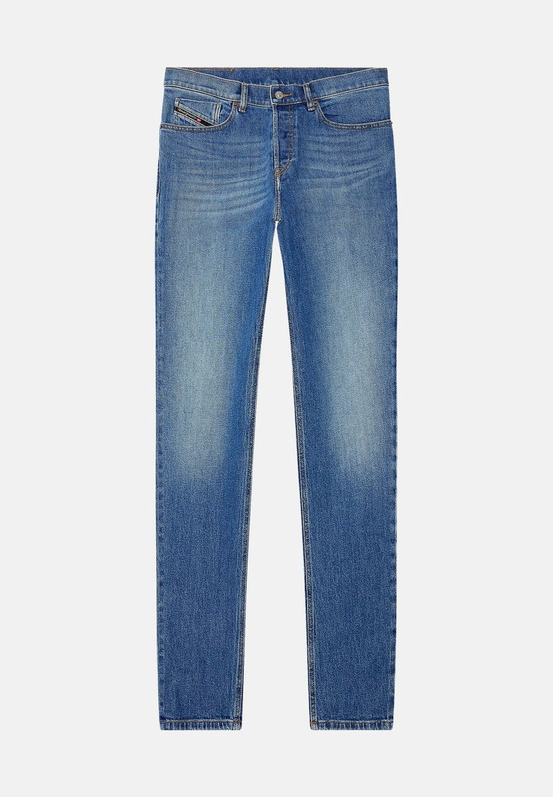 Schmale Jeans aus Denim in verblasstem Blau, mit fünf Taschen, Kontrastnähten und einem Reißverschluss mit Knopfverschluss.