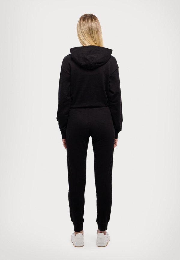 EA7 Emporio Armani
