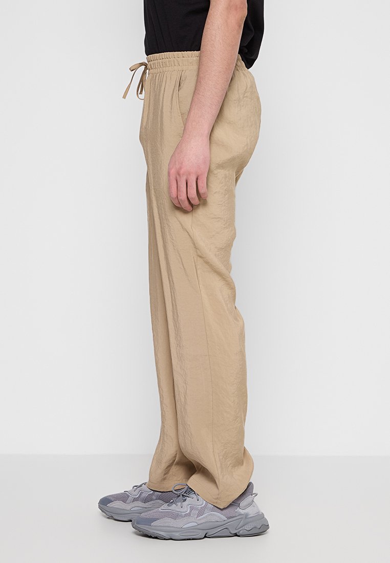 ONSSINUS LOOSE FIT Media 2