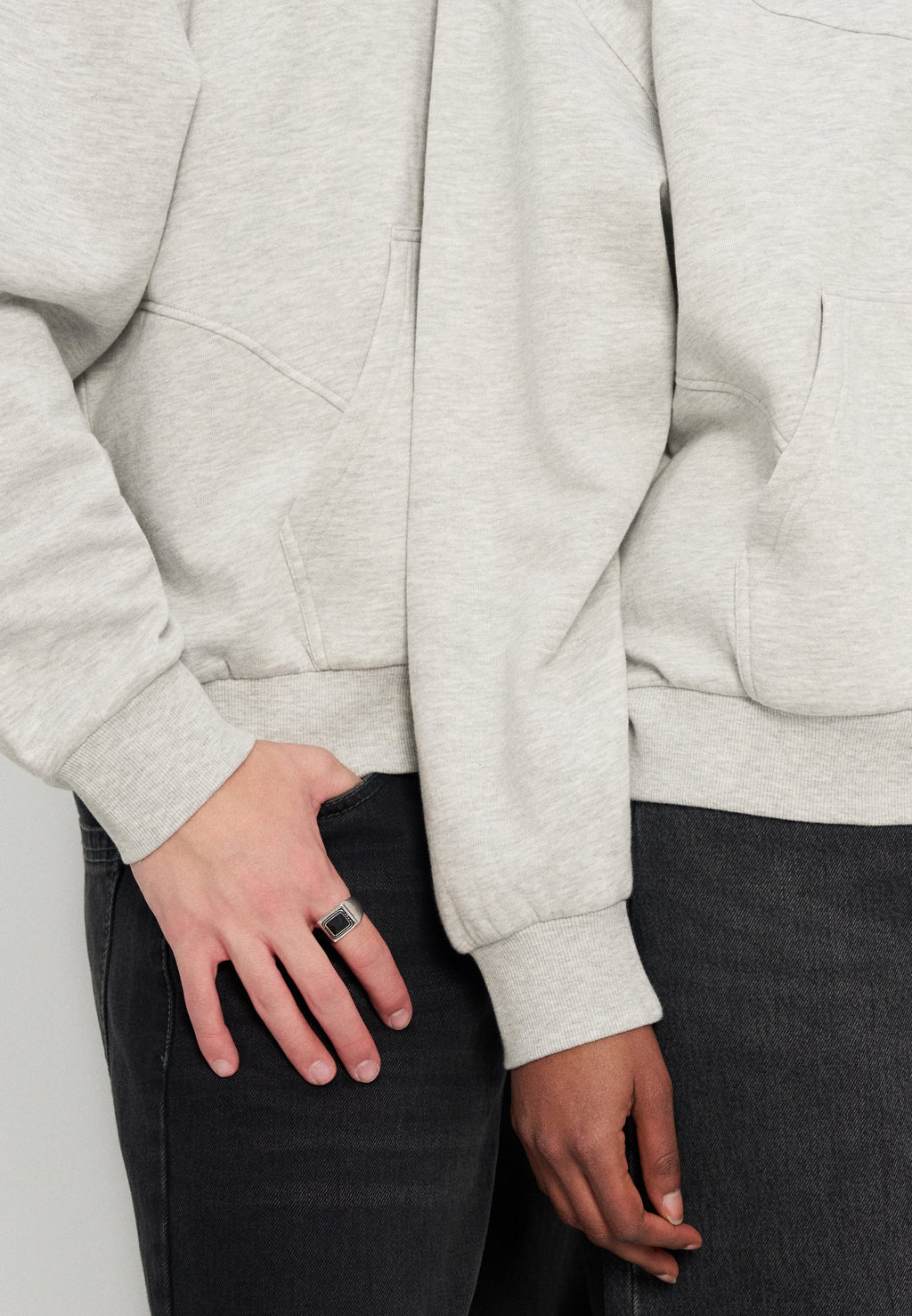 YOURTURN RELAXED FIT CURVED SEAM ZIP-UP HOODIE