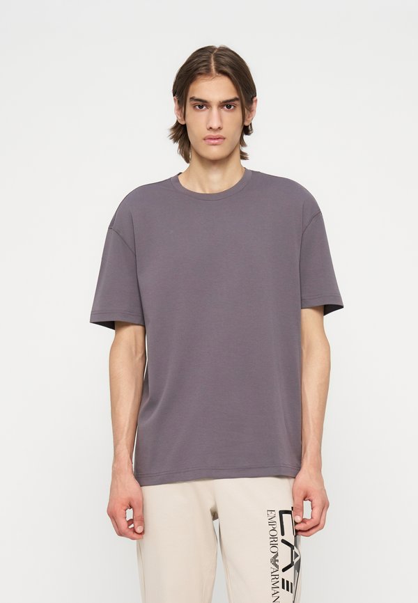 EA7 Emporio Armani
