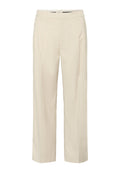 Beige maßgeschneiderte Hose mit geradem Schnitt, ausgestattet mit frontalen Falten und Seitentaschen. Hergestellt aus leichtem Stoff mit glatter Textur.