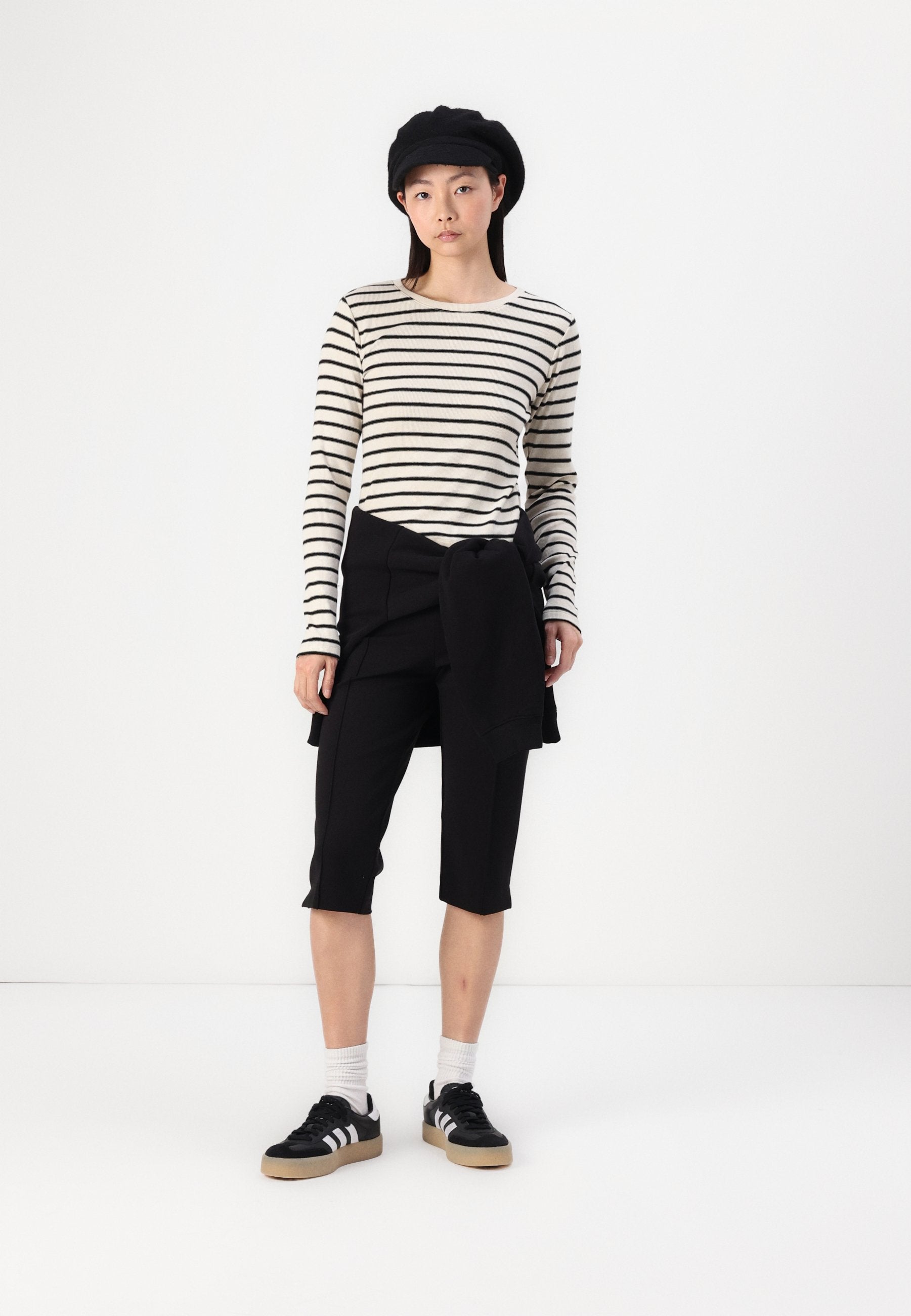 GAP CROP CREW