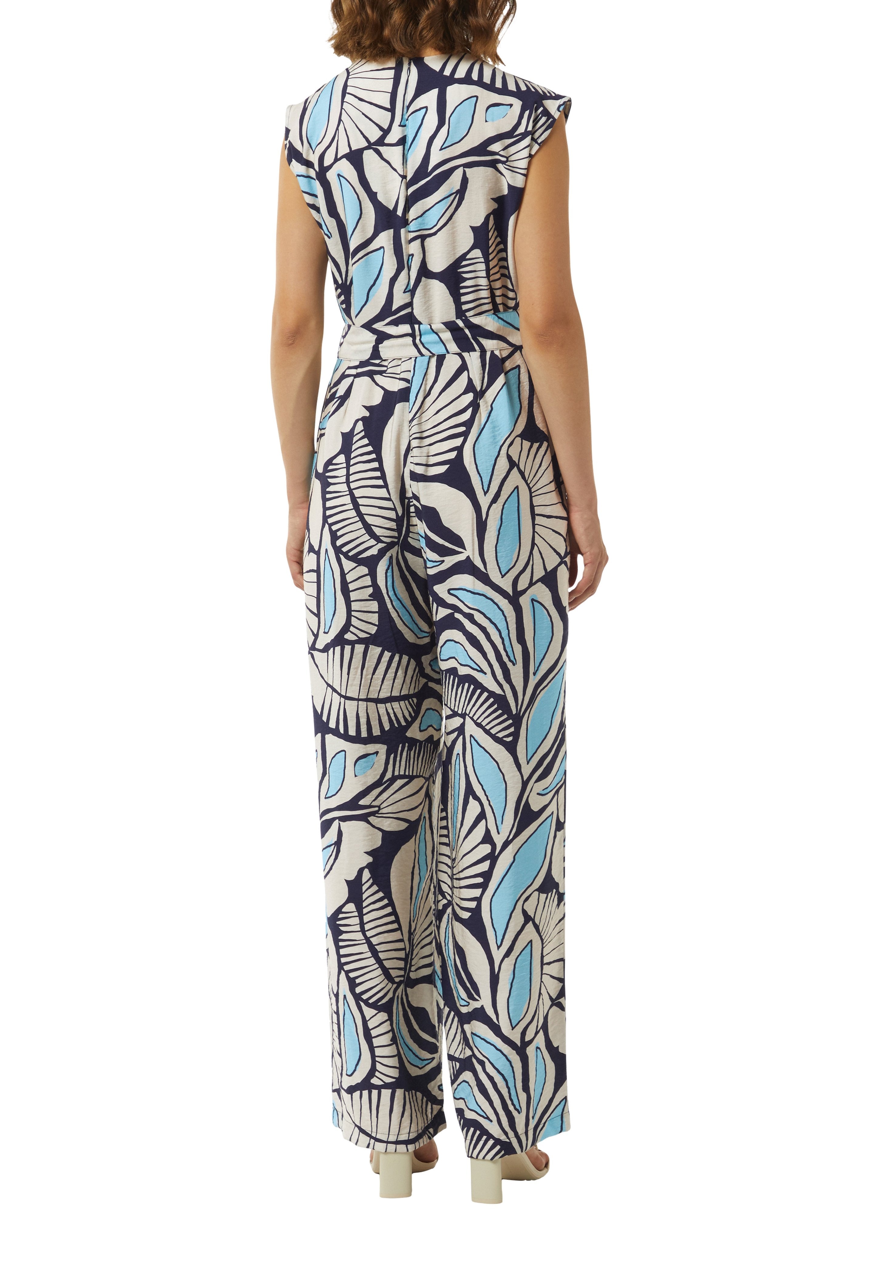 comma Jumpsuit Media 5