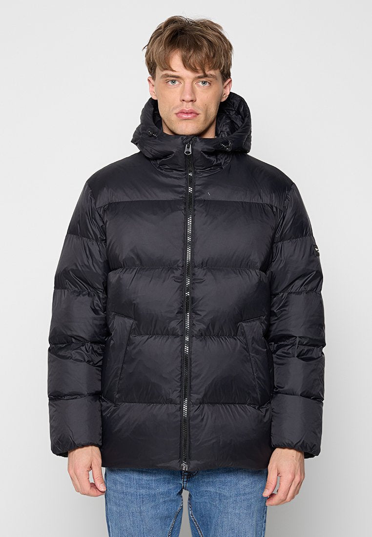 REGULAR FIT Media 1