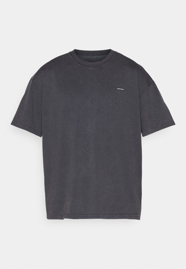 Under Armour HEAVYWEIGHT LOGO WASH - Sports T-shirt - black/white