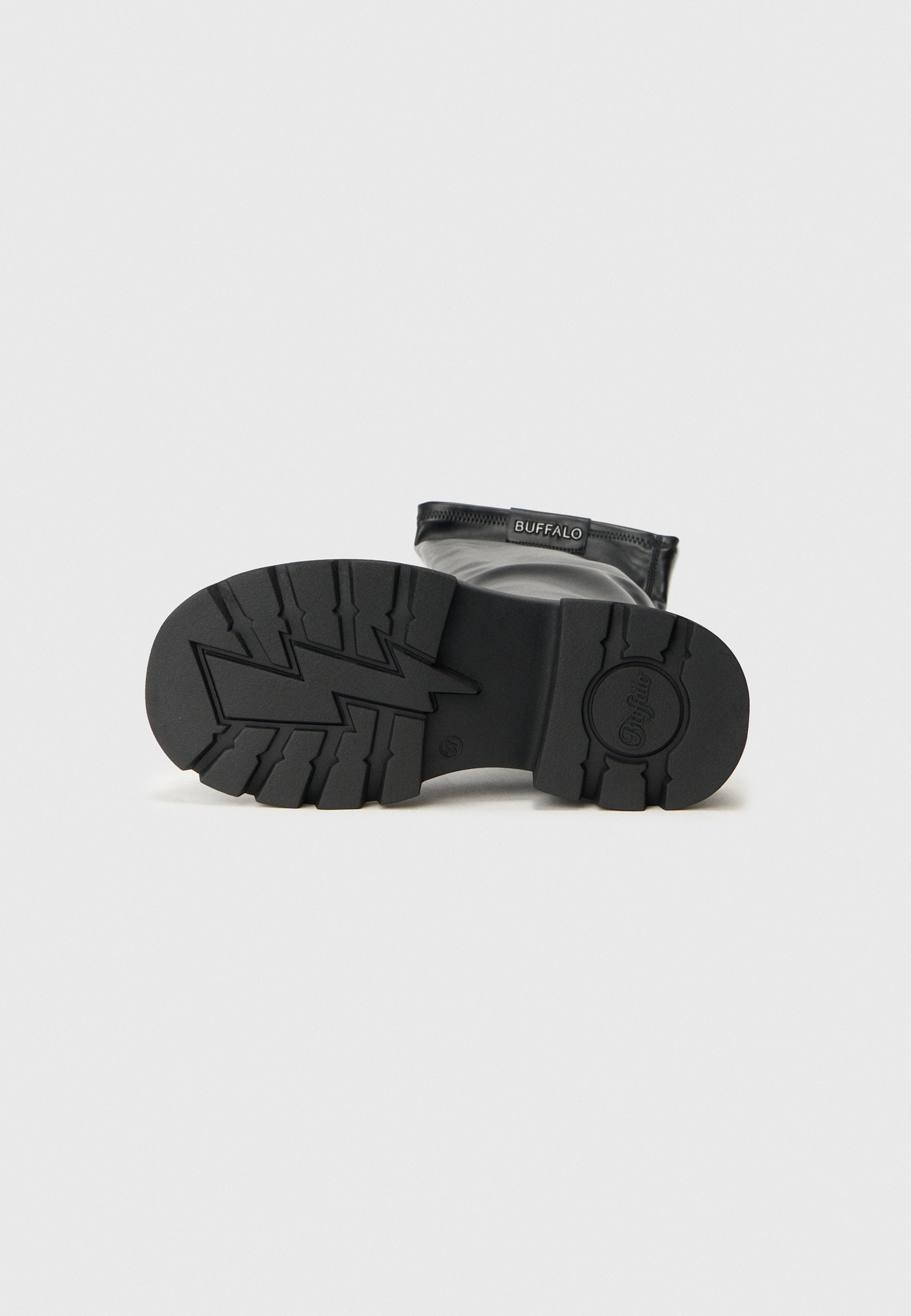 Buffalo MAVE OVERKNEE