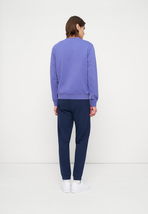 EA7 Emporio Armani
