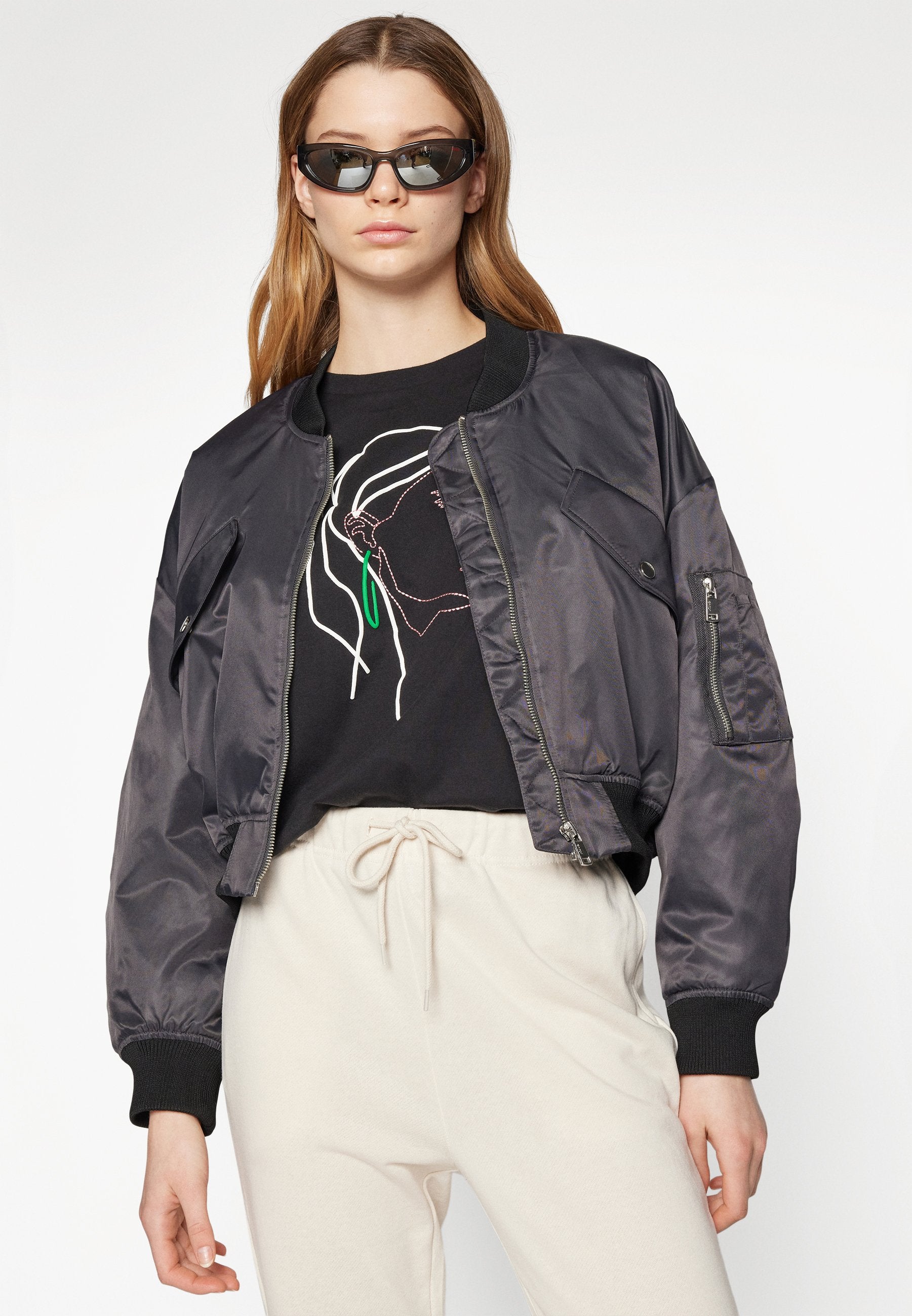 Bomber ONLSVEA Bomber Media 5