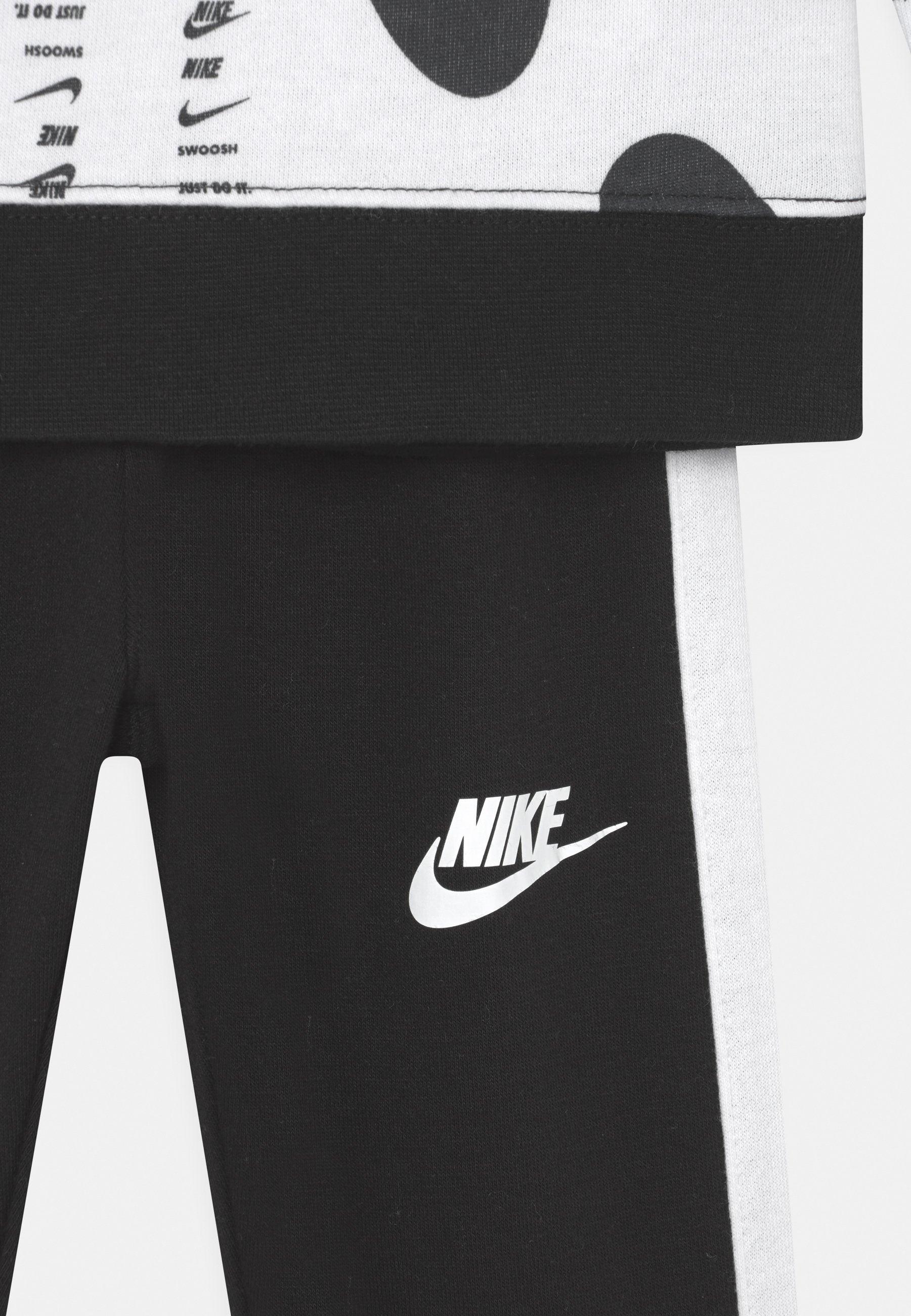 Nike Sportswear FUTURA TAPING CREW UNISEX SET