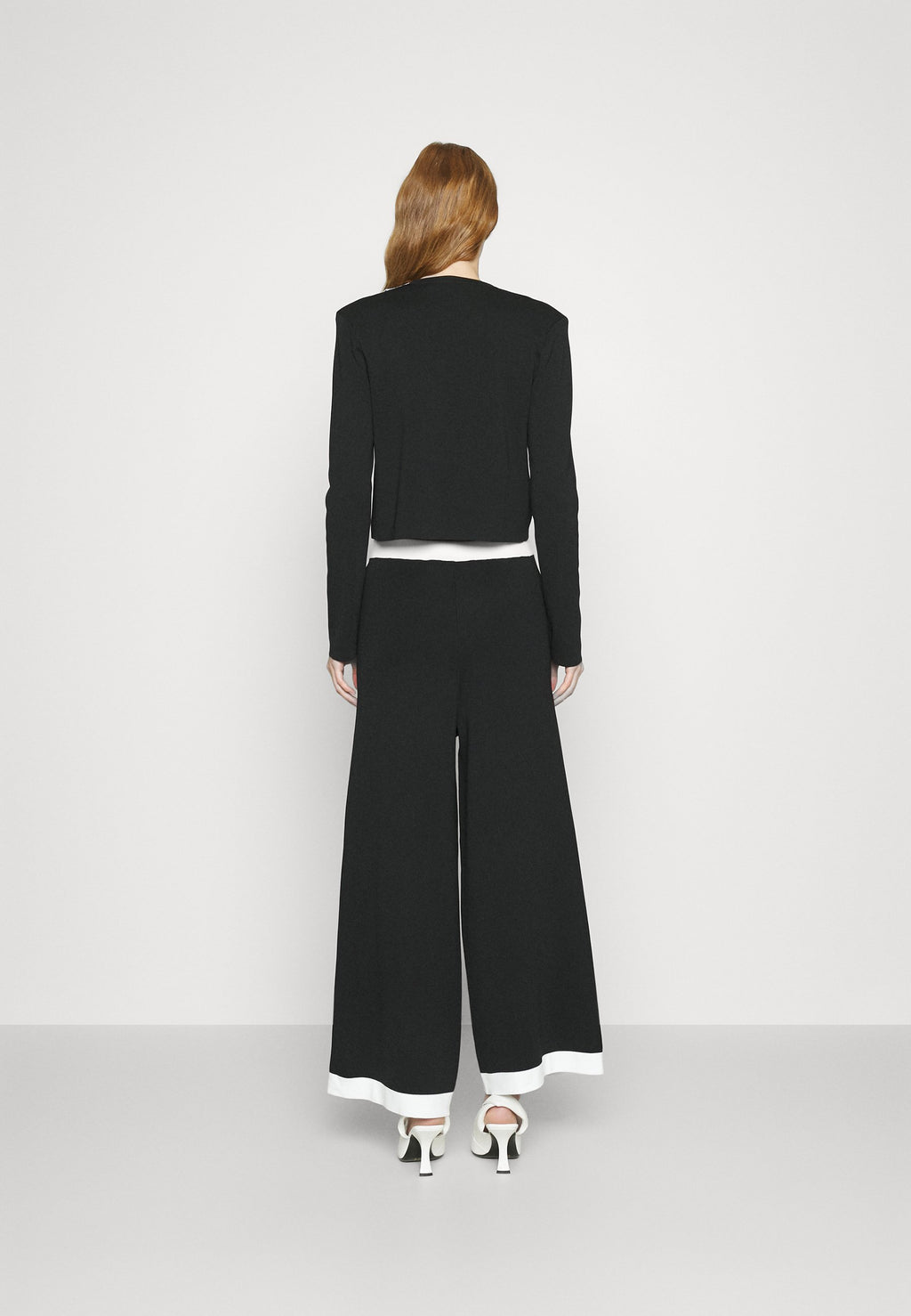 CROPPED CARDIGAN Media 4