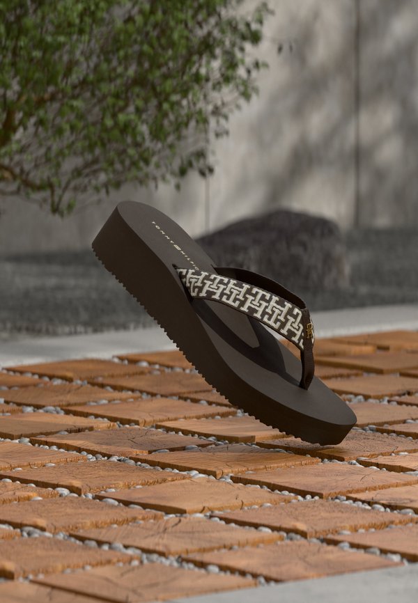 Tommy Hilfiger T-bar sandals - fondant brown