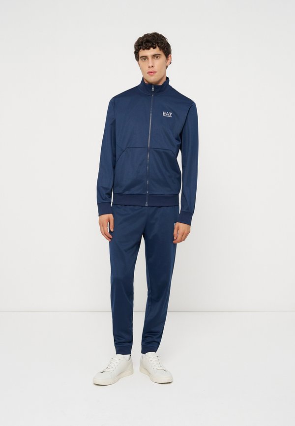 EA7 Emporio Armani