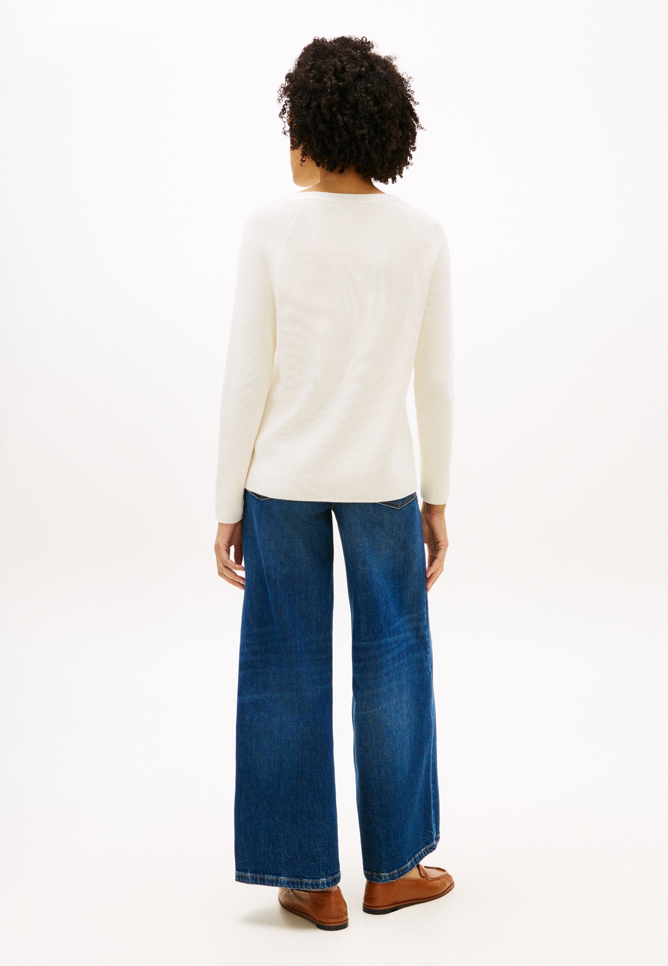 FINE KNIT BOAT NECK JUMPER Media 4