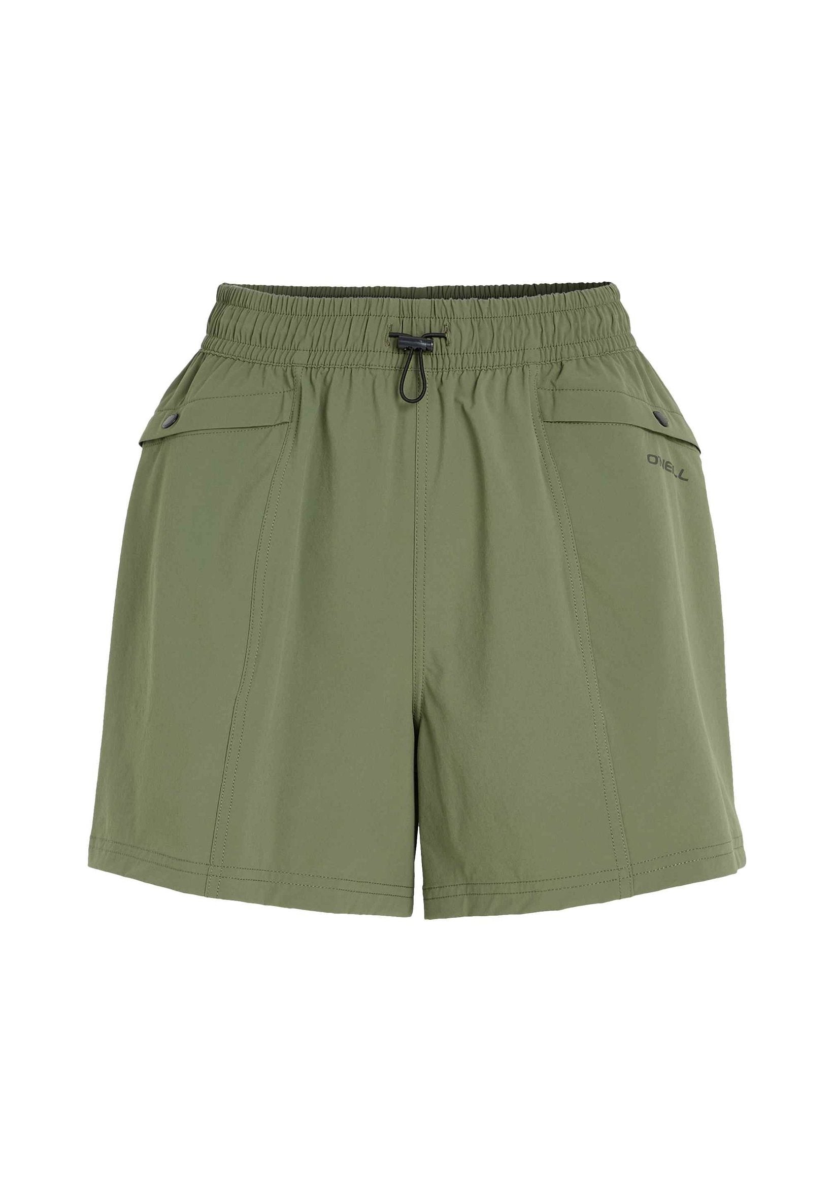 Grüne Shorts mit einem elastischen Bund, verstellbarem Kordelzug und zwei Fronttaschen. Das Material wirkt leicht und atmungsaktiv.