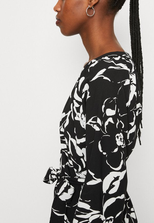 Vero Moda VMPOLLIANA INGE CALF DRESS