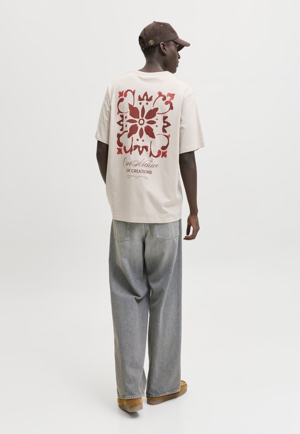 Jack & Jones JJART TEE - Print T-shirt - moonbeam