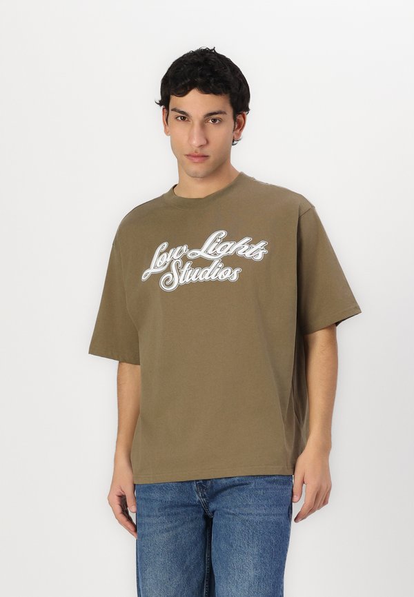 LOW LIGHTS STUDIOS® SHUTTER UNISEX