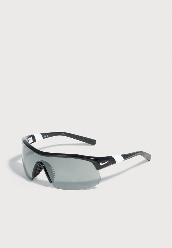 Nike Sportswear SHOW UNISEX - Sunglasses - black/silver-coloured flash