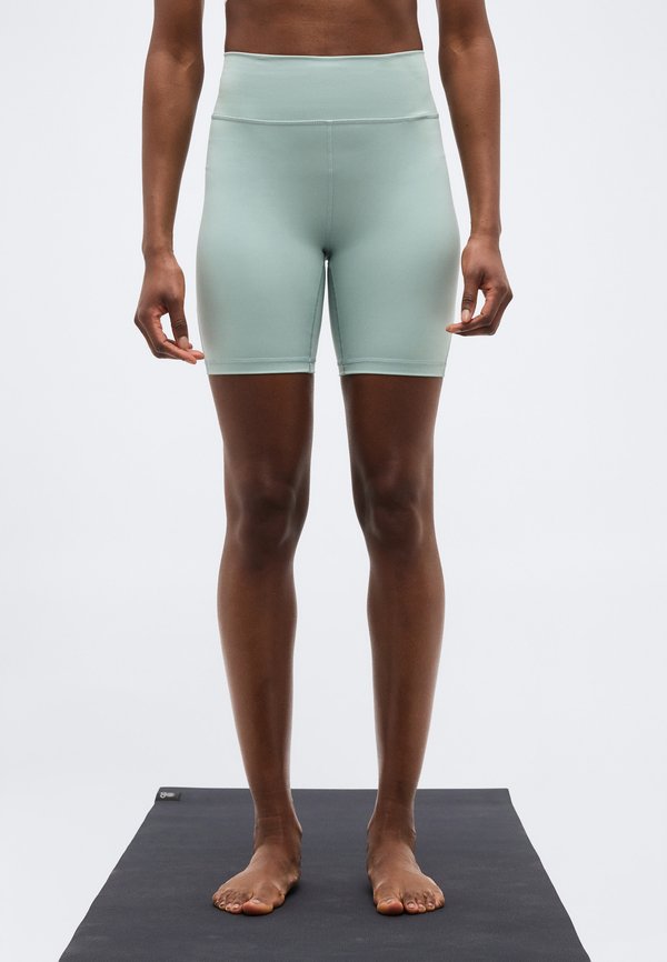 adidas Performance ALL ME ESSENTIALS 7INCH