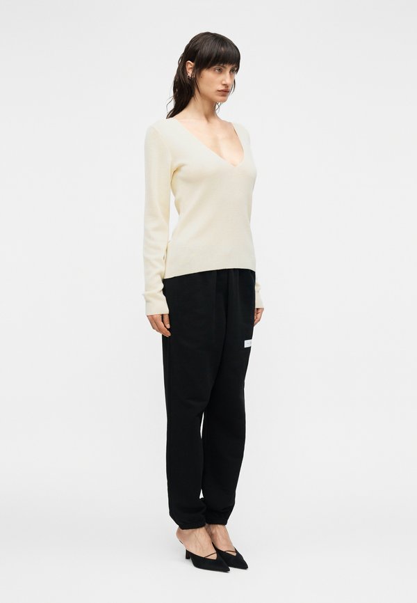 MM6 Maison Margiela V NECK