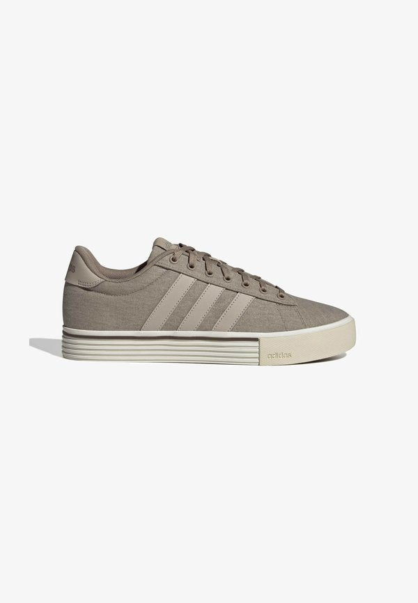 adidas Sportswear DAILY 4.0 - Trainers - blacar wonbei owhite