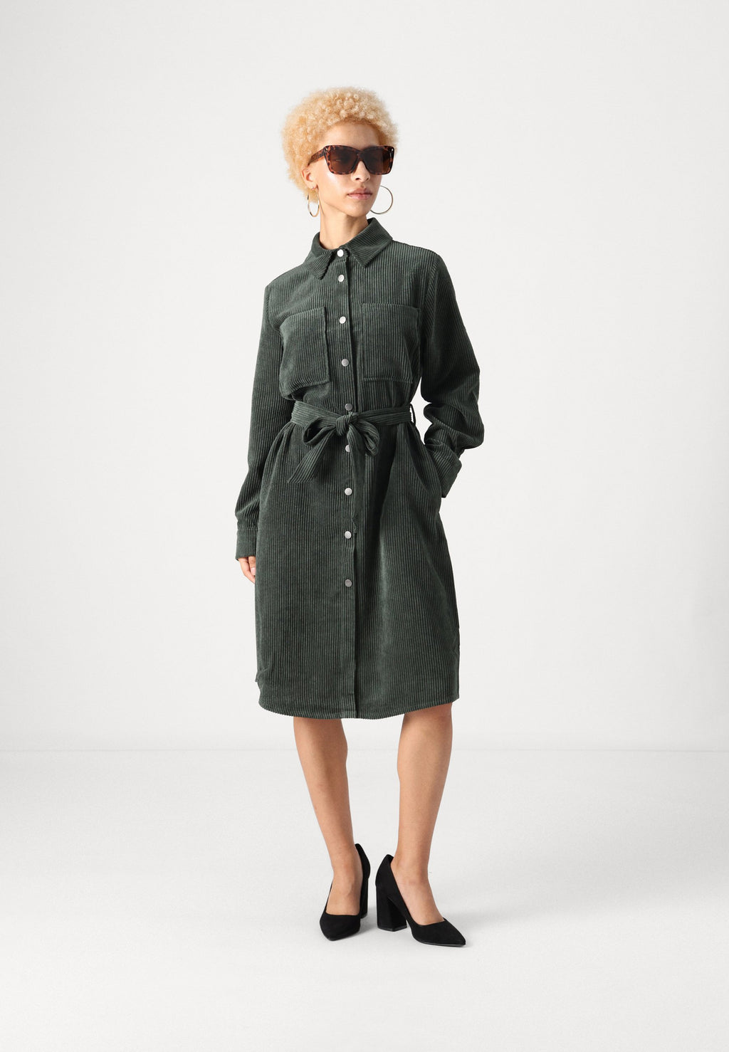 ONLMERLE BELTET DRESS Media 2