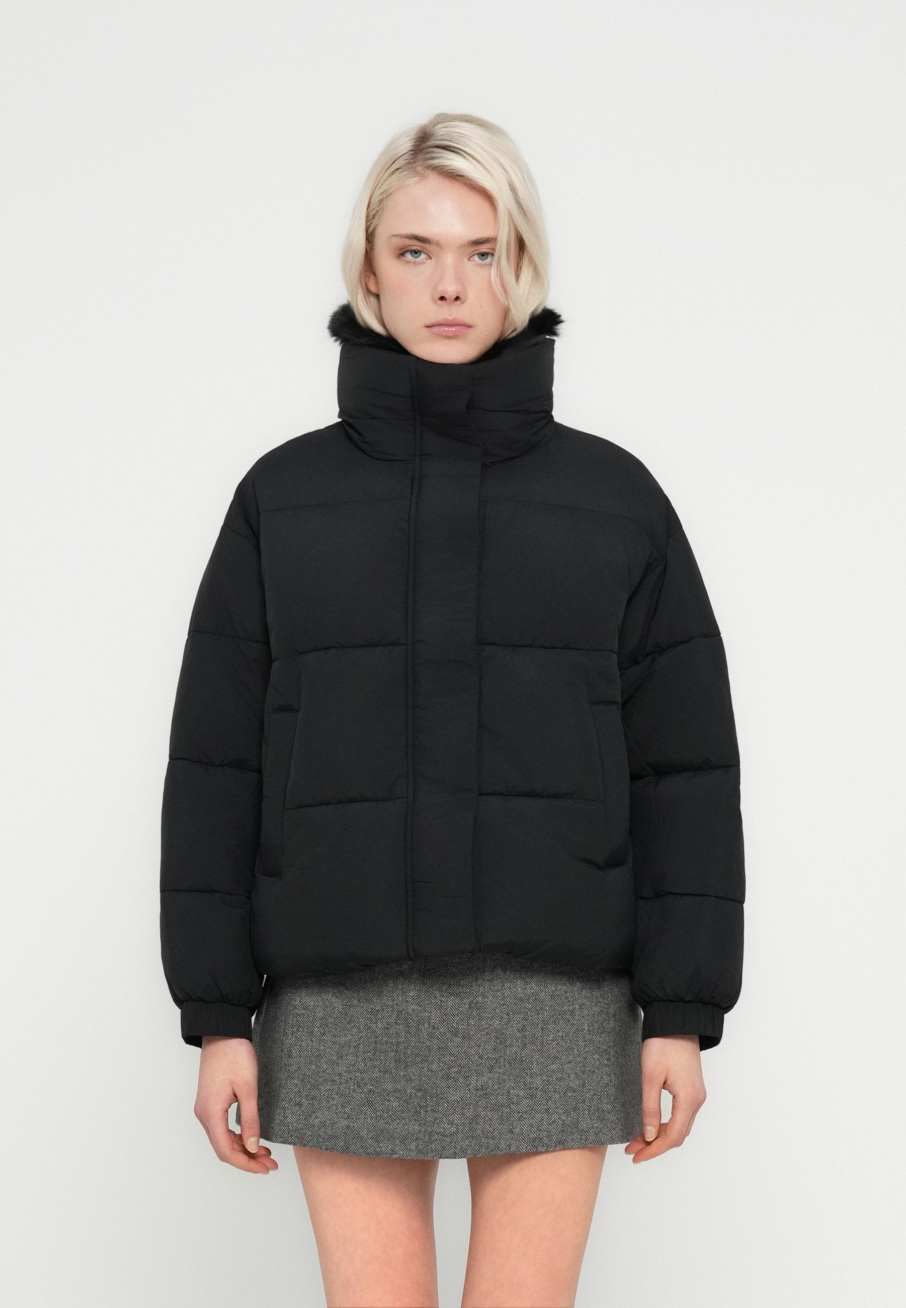 GAP PUFFER COLLAR
