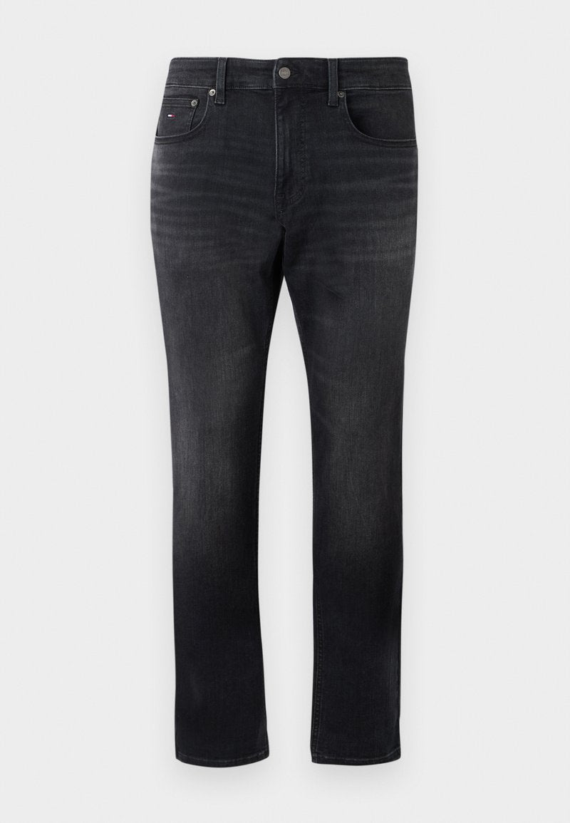 Schwarze Slim-Fit-Jeans mit verwaschenem Look, Five-Pocket-Design, Knopfverschluss und dezentem Markenlogo auf der Vorderseite der rechten Tasche.