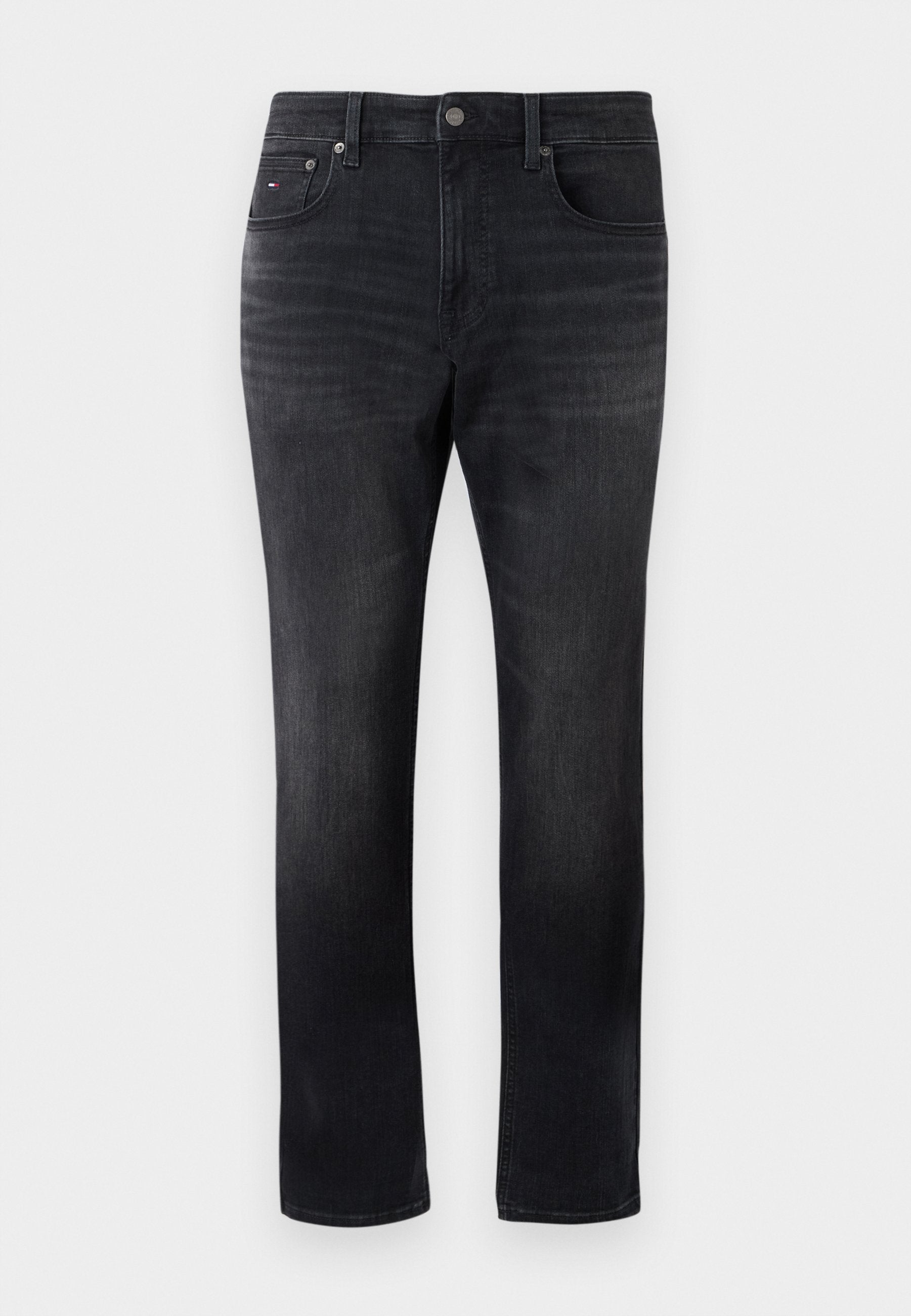Schwarze Slim-Fit-Jeans mit verwaschenem Look, Five-Pocket-Design, Knopfverschluss und dezentem Markenlogo auf der Vorderseite der rechten Tasche.