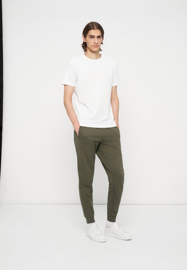 EA7 Emporio Armani