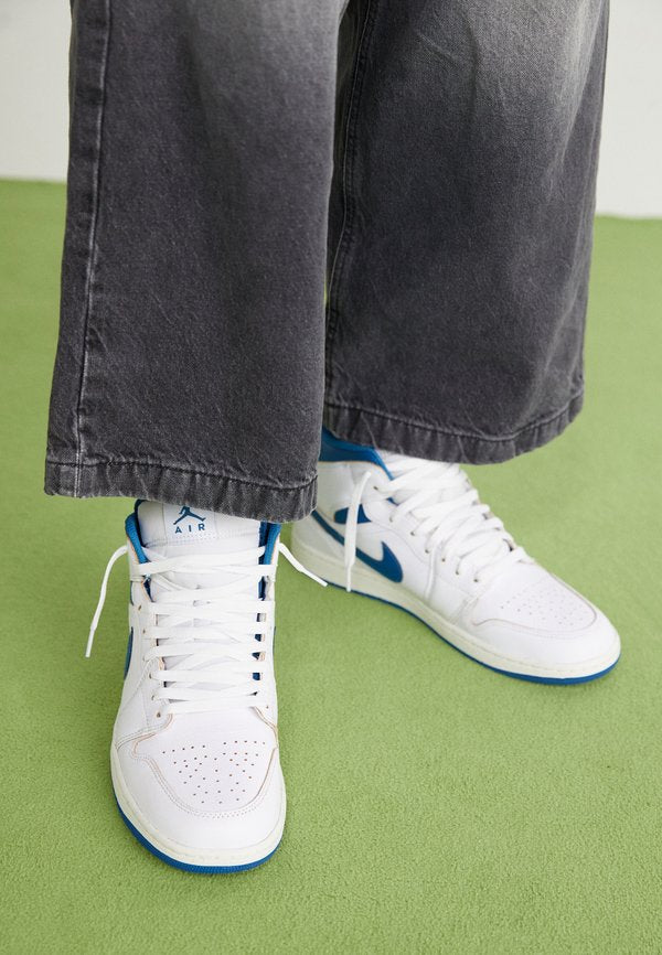 Jordan AIR JORDAN 1 MID SE