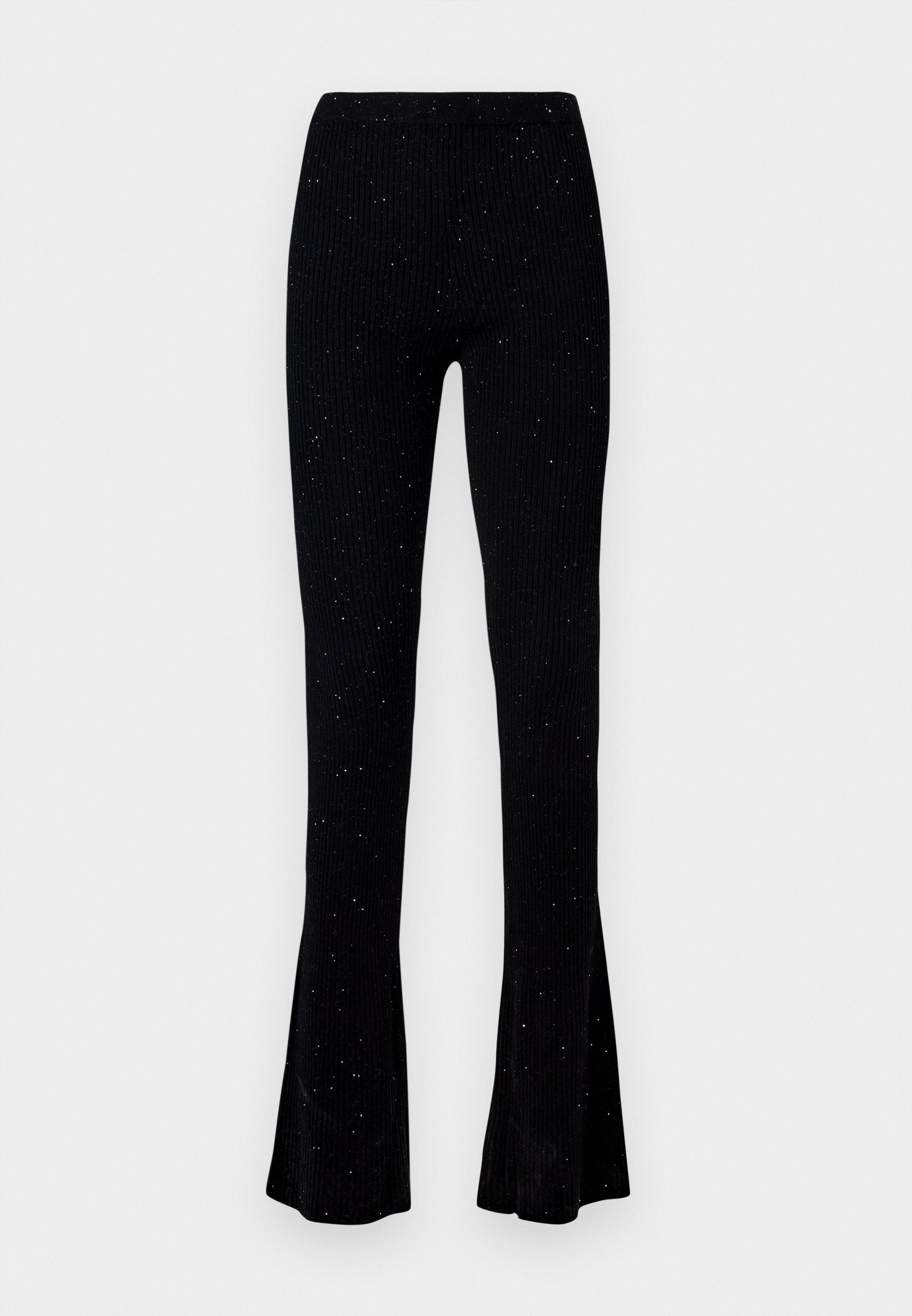 Schwarze, gerippte, ausgestellte Hose aus Strick, die eine strukturierte Oberfläche mit kleinen schimmernden Punkten aufweist und für eine figurbetonte Silhouette konzipiert ist.