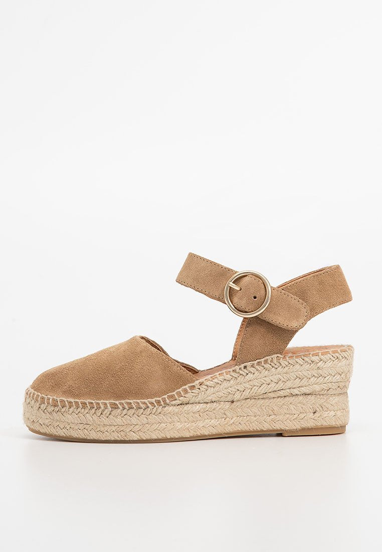 Kanna Keilpumps Media 1