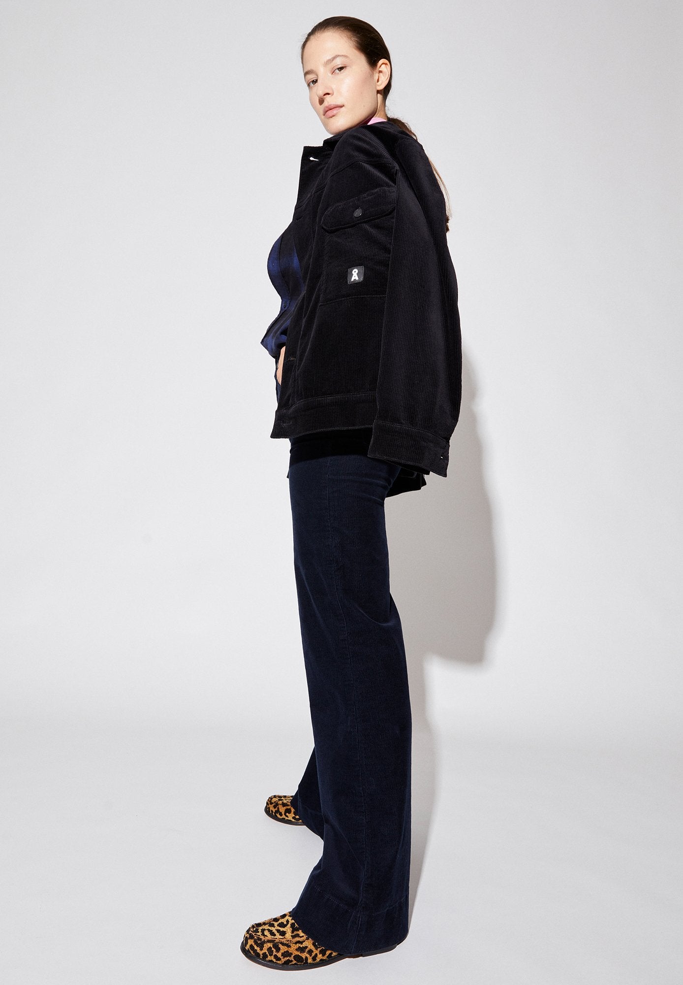 MURLIAA CORDUROY Media 6