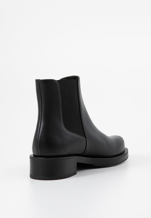 Stuart Weitzman